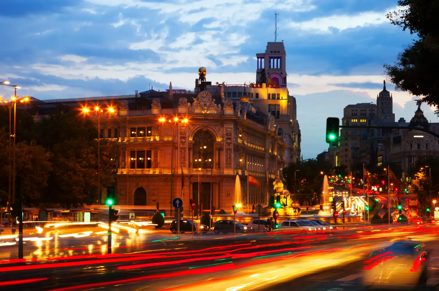 La Cibeles de Madrid au crépuscule