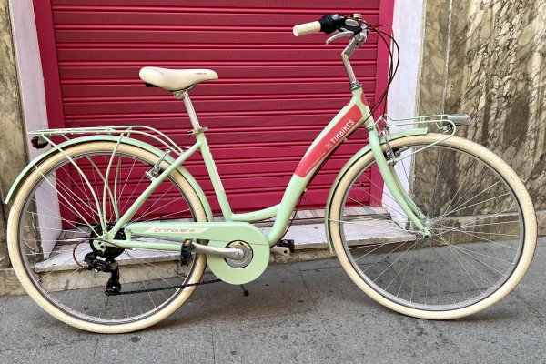 Vélos de ville à louer à Madrid